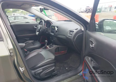 2018 Jeep Compass Trailhawk 4X4 z USA, uszkodzony, nr VIN 3C4NJDDB3JT339135